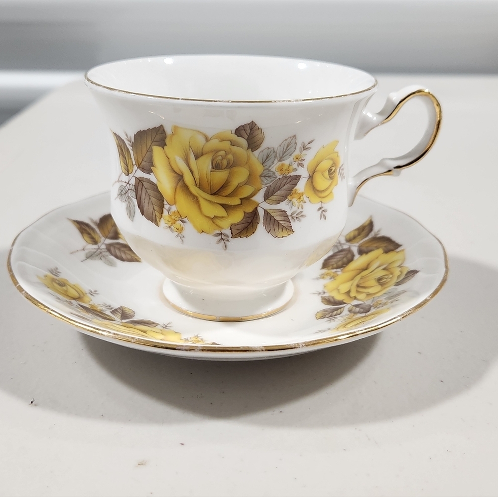 Queen Anne, Yellow Rose Bone China Teacup and Saucer Set